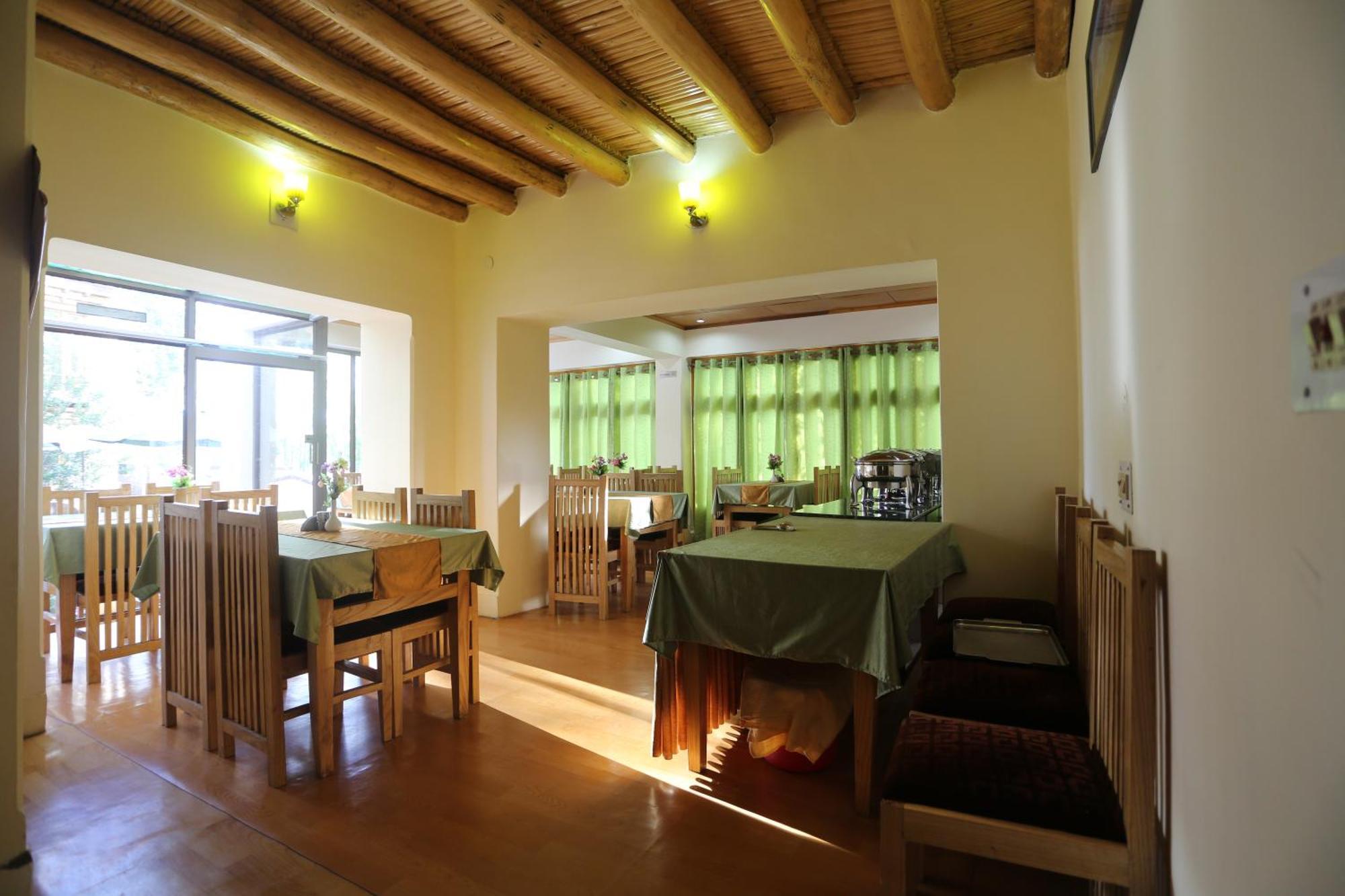 Hotel Lhalingkha Leh Ngoại thất bức ảnh