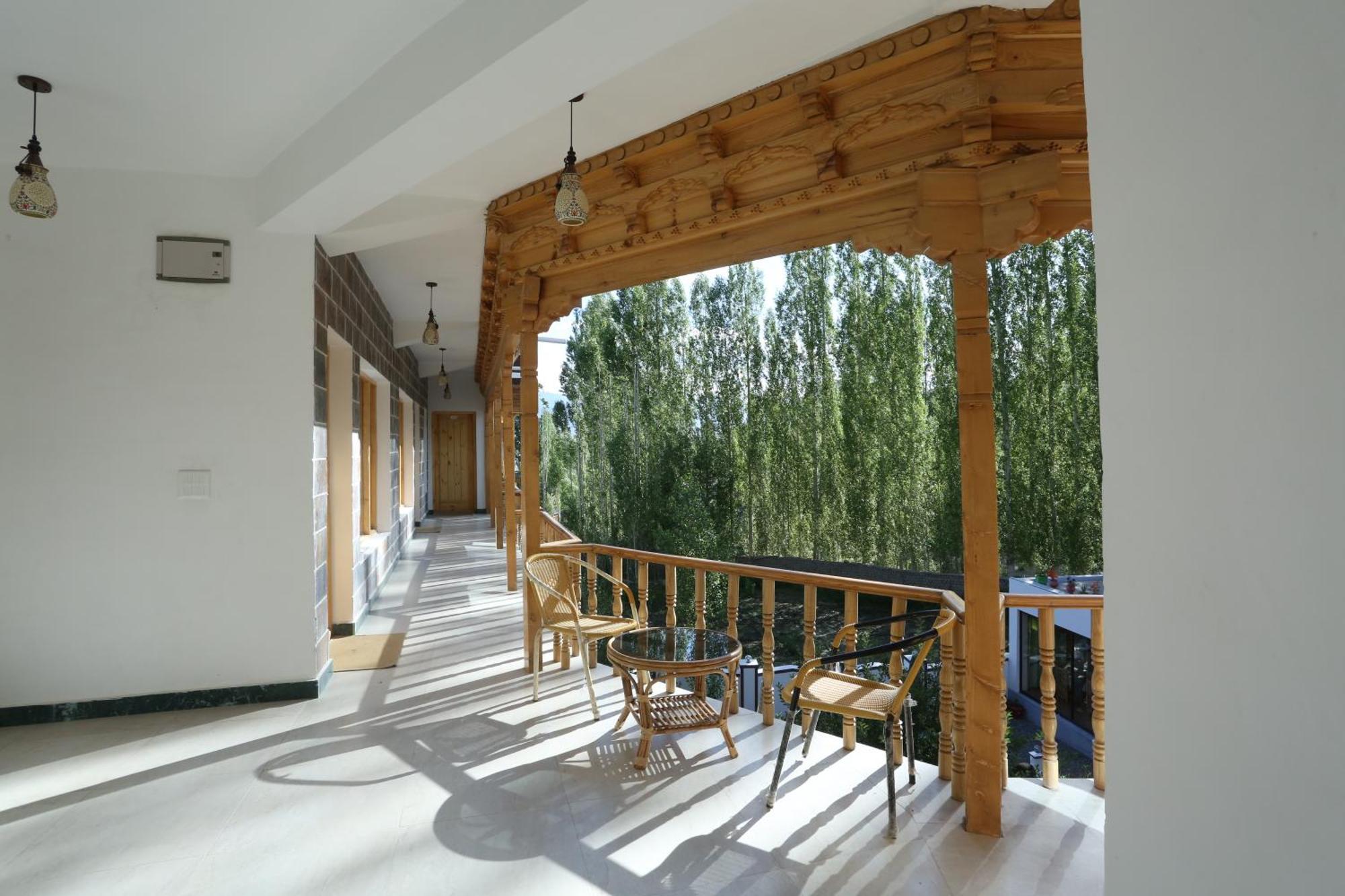 Hotel Lhalingkha Leh Ngoại thất bức ảnh