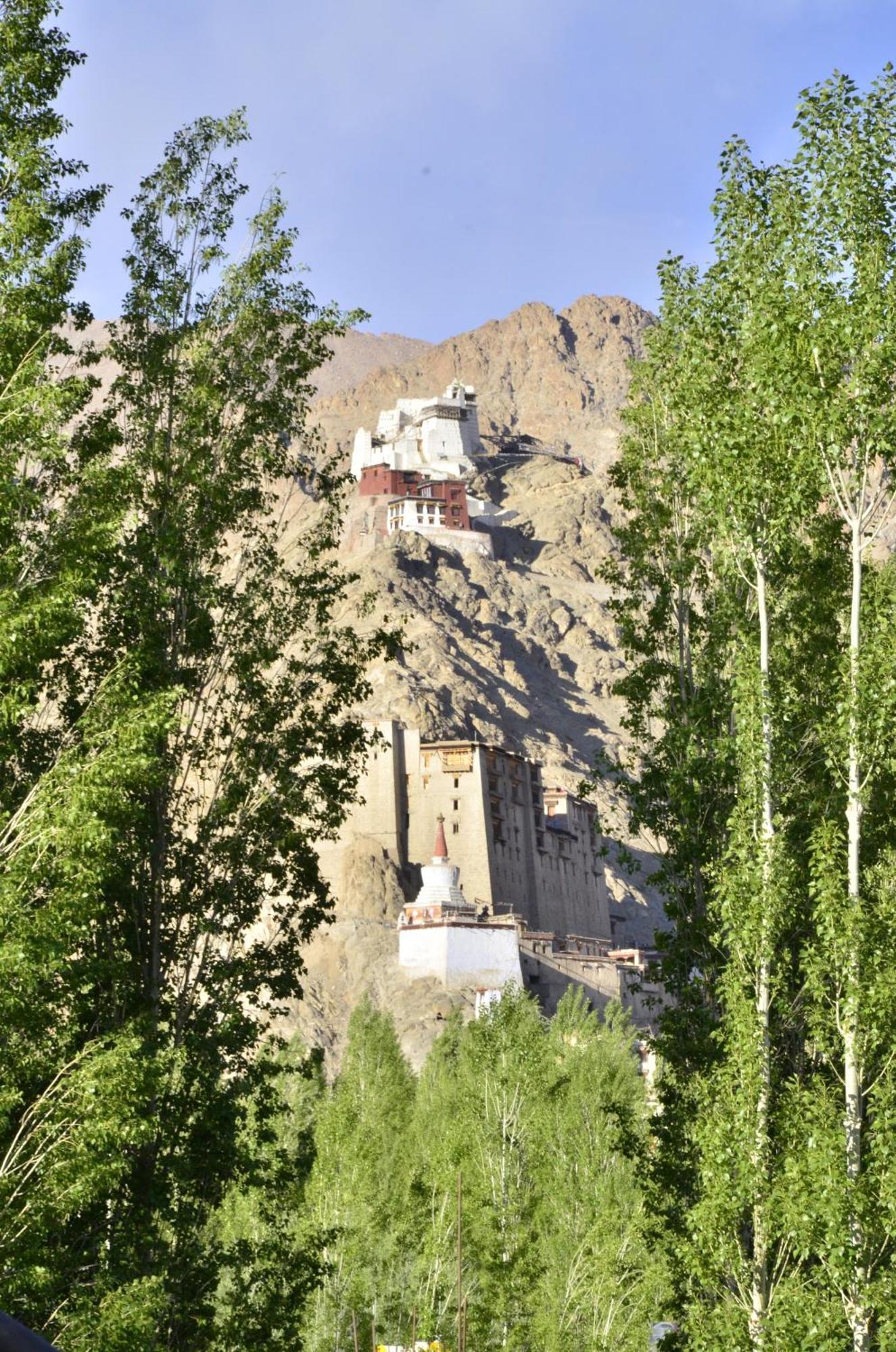 Hotel Lhalingkha Leh Ngoại thất bức ảnh
